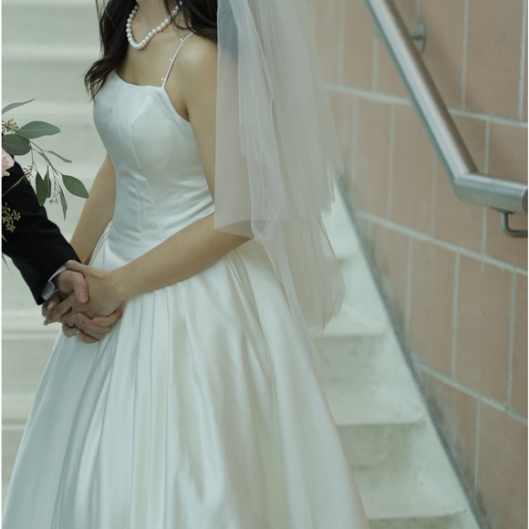 Wedding dress for sale - Picture 2 of 4